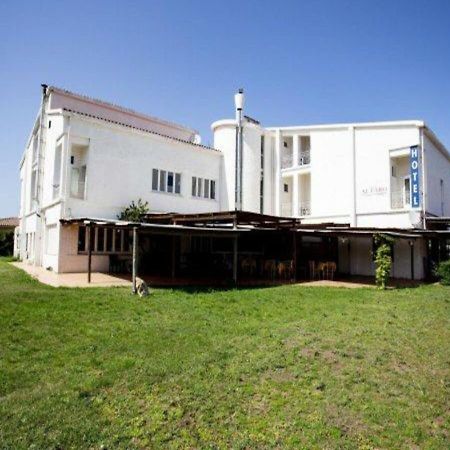 Hotel Al Faro Сан Теодоро Екстериор снимка